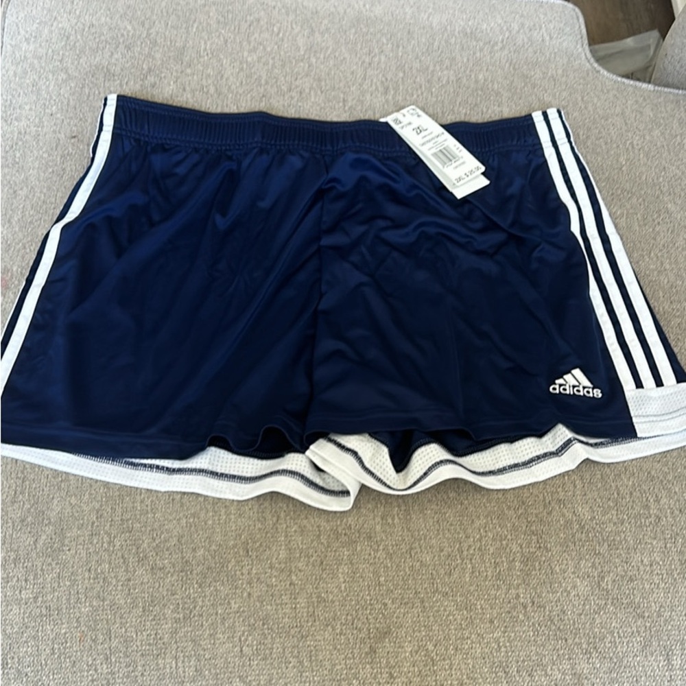 NWT women’s Adidas XXL